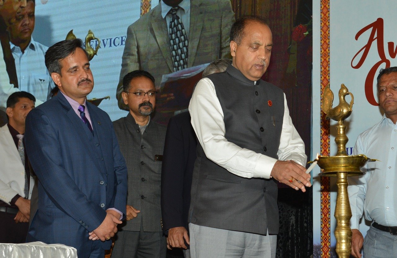 सरोआ में विद्युत अनुभाग और प्राथमिक स्वास्थ्य केंद्र का शुभारंभ किया
