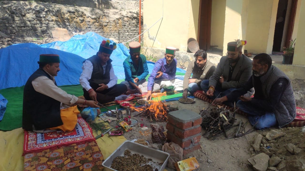 पिओ में उद्यान फल विद्यान केंद्र भवन के जीर्णाद्धार कार्य की आधारशीला रखी