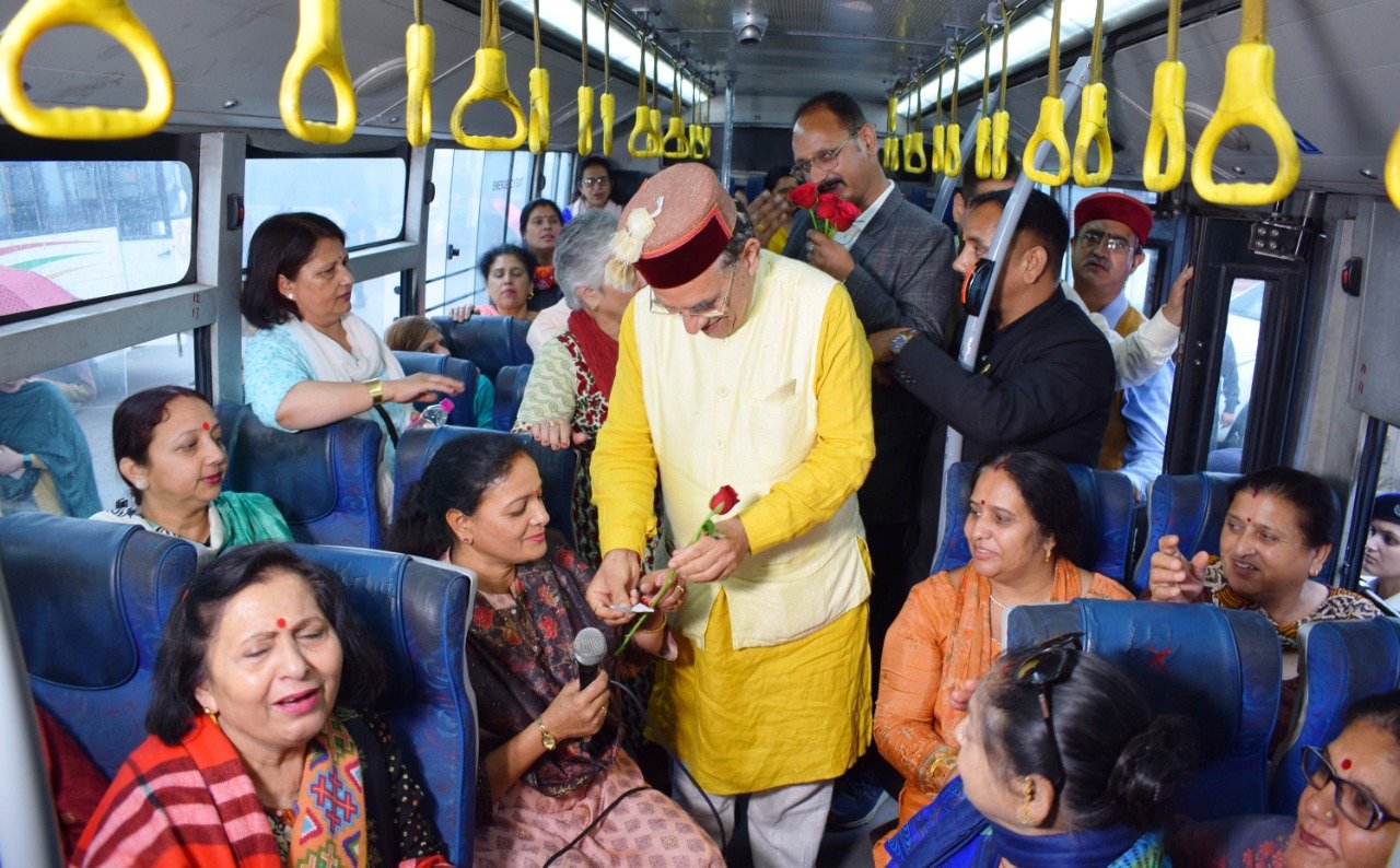 महिलाओं को प्रत्येक क्षेत्र में सुदृढ़ करने के लिए अनेक योजनाएं आरम्भ
