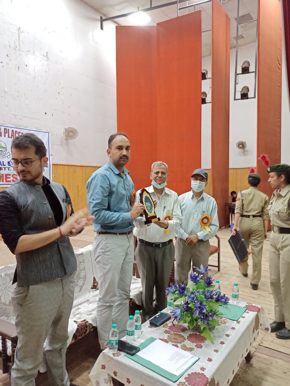 सहयोग हमारा संघर्ष आप का 