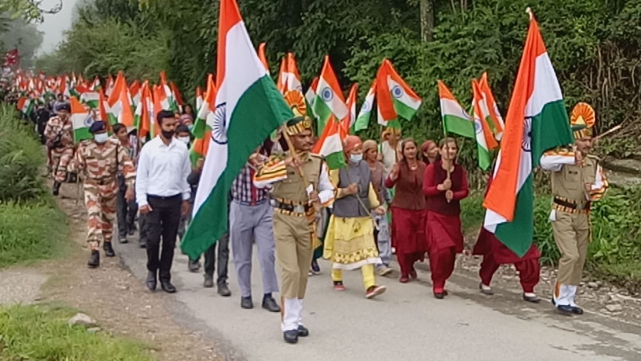 बोंडा मै आईटीबीपी के जवानों ने हर घर तिरंगा को ले कर निकाली जागरूकता रैली