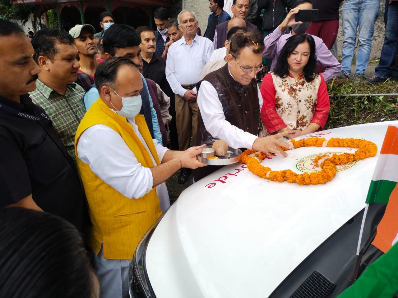 शिमला की जनता को इनोवा देगी बेहतर यातायात सुविधा