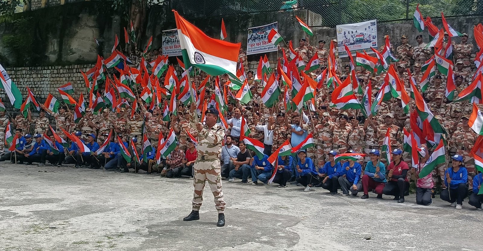 आईटीबीपी, प्रशासन व सामाजिक संगठनों ने निकाली तिरंगा यात्रा