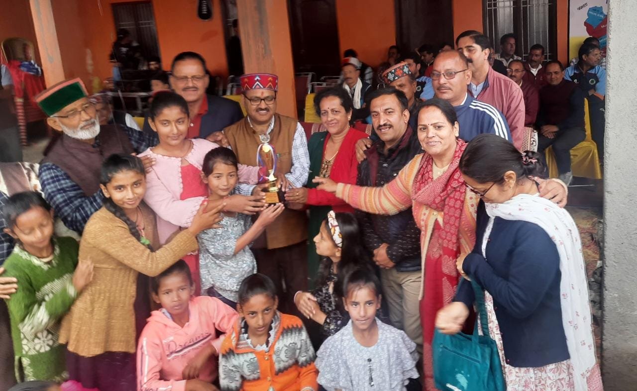 दलाश में प्राथमिक स्कूलों की खण्ड स्तरीय खेलकूद प्रतियोगिता सम्पन्न
