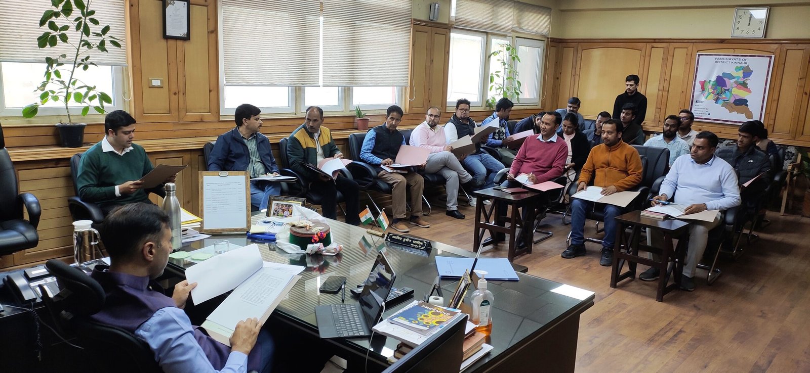 बैंक अधिकारियों के साथ चुनाव के दौरान संदेह जनक लेन-देन पर निगरानी पर चर्चा