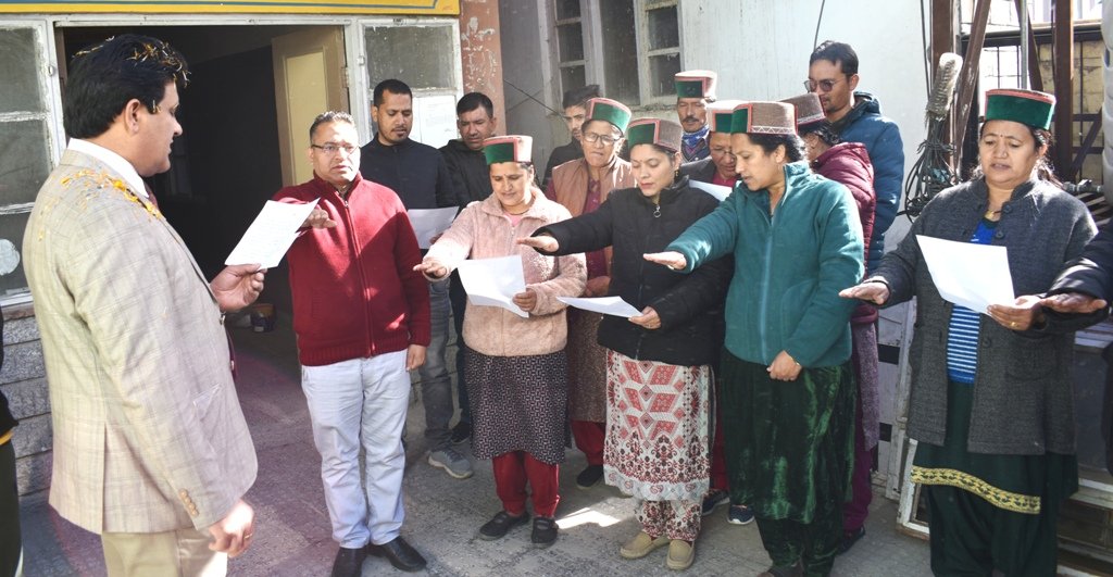 आयकर विभाग का निरीक्षक चढ़ा सीबीआई के हत्थे