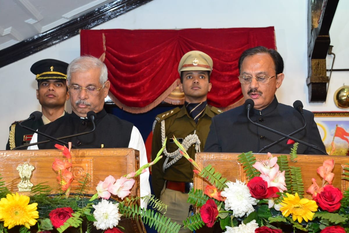 राज्यपाल ने हिमाचल मंत्रिमंडल के सात सदस्यों को दिलाई शपथ