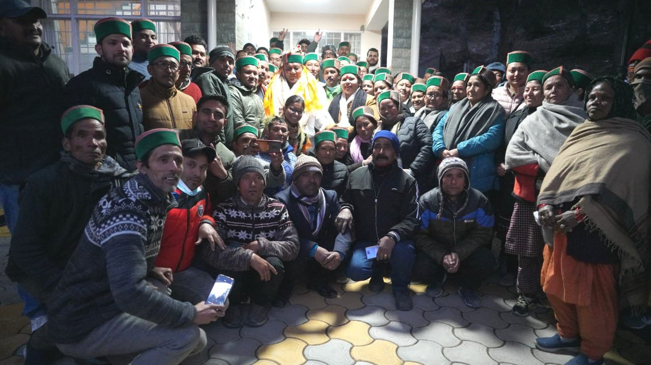 कर्मचारियों ने ओपीएस लागू करने पर मंत्री के माध्यम से सरकार का किया धन्यवाद