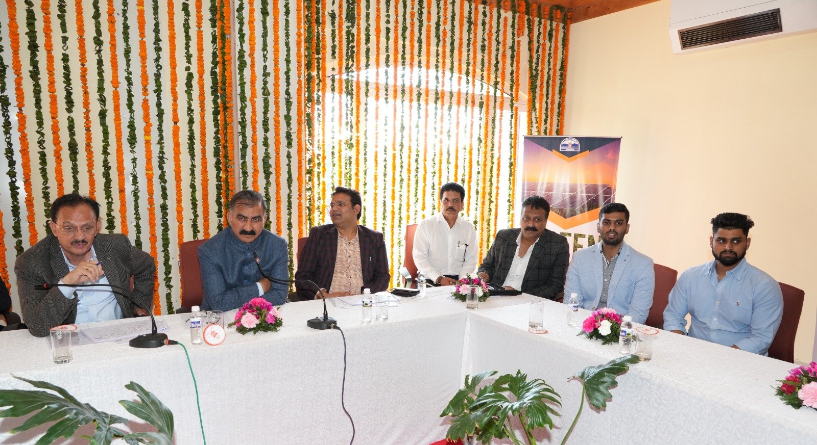 प्रदेश सरकार उद्यमियों को निवेश अनुकूल वातावरण प्रदान करने के लिए वचनबद्ध: