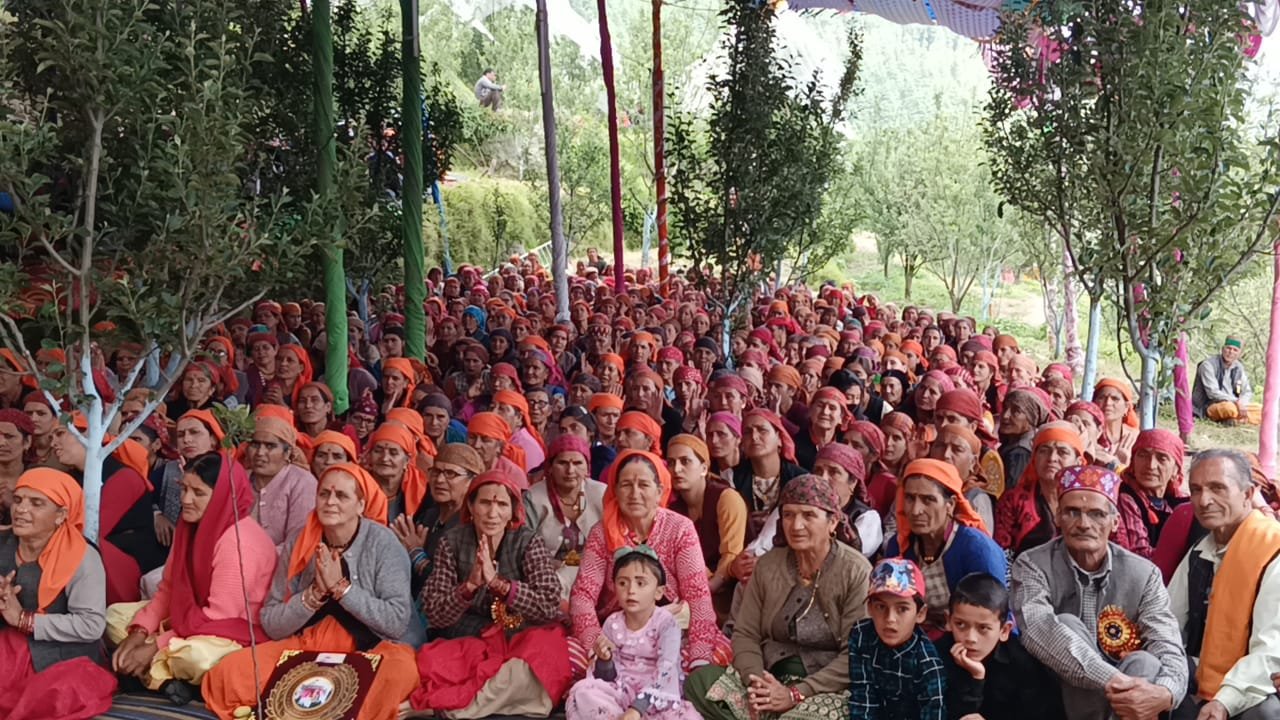 आनी के चौकी नारायण मंदिर  में कथा