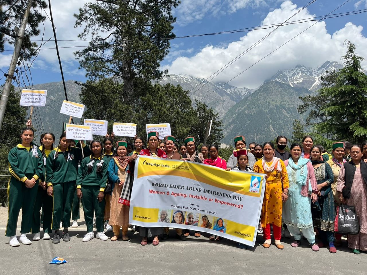 किन्नौर जिला में आम लोगों को बुजुर्गों के साथ होने वाले दुव्र्यवहार के प्रति किया  जागरूक