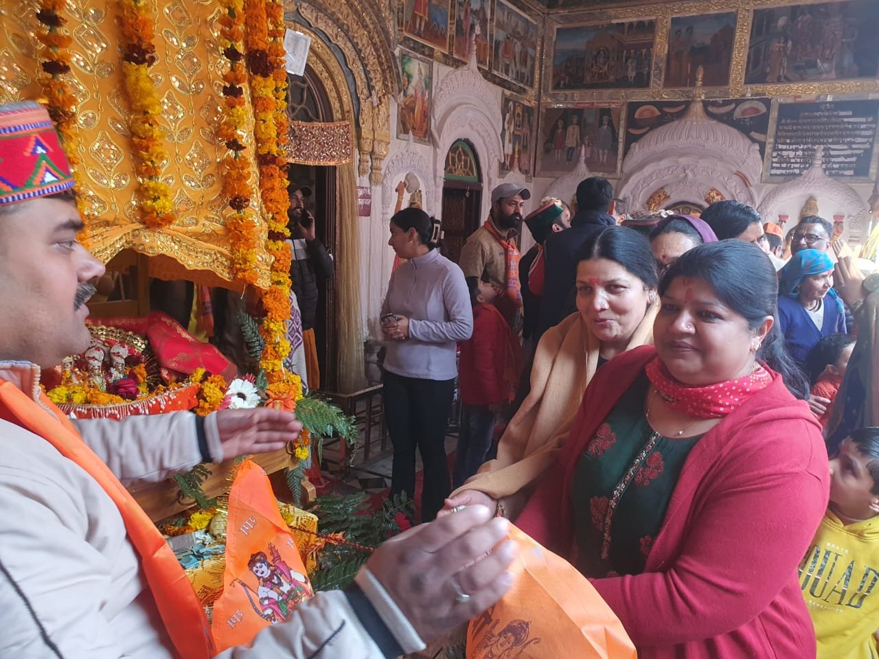 रामपुर के हनुमान घाट मंदिर से 200 वर्ष बाद पहली बार निकले राम लला