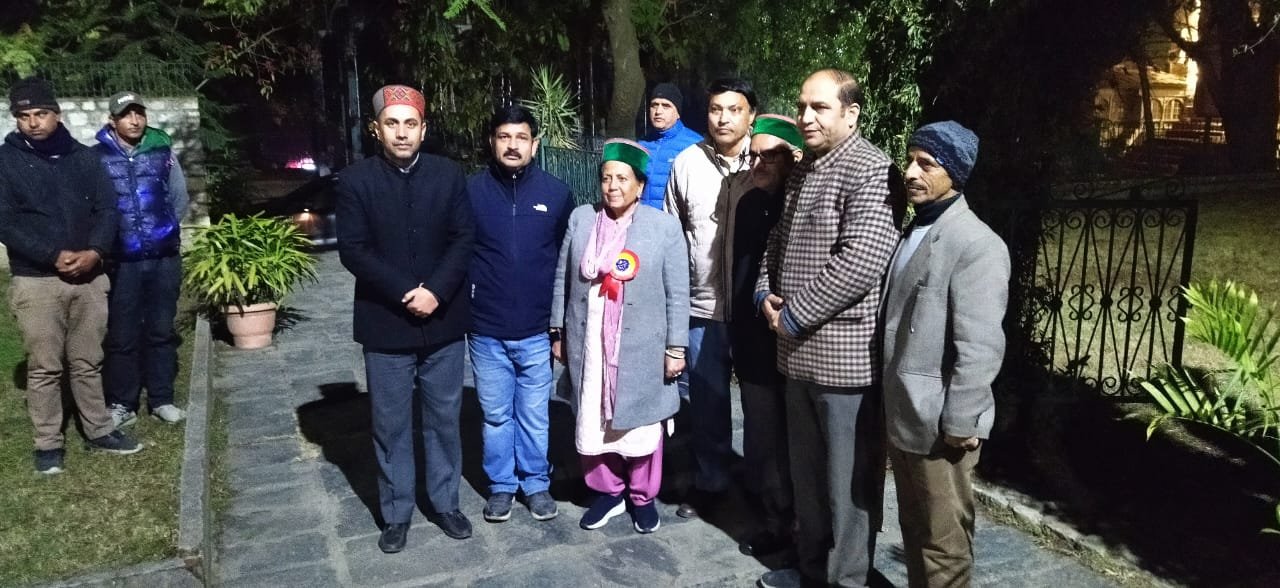 न्यु पेंशन सकीम कर्मियों से सांसद से की फरियाद