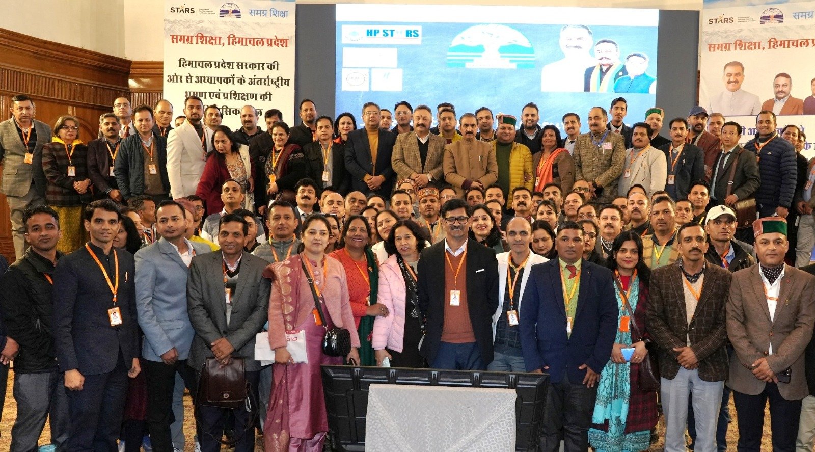 मुख्यमंत्री ने ‘अध्यापकों के अंतर्राष्ट्रीय भ्रमण’ कार्यक्रम का किया  शुभारंभ