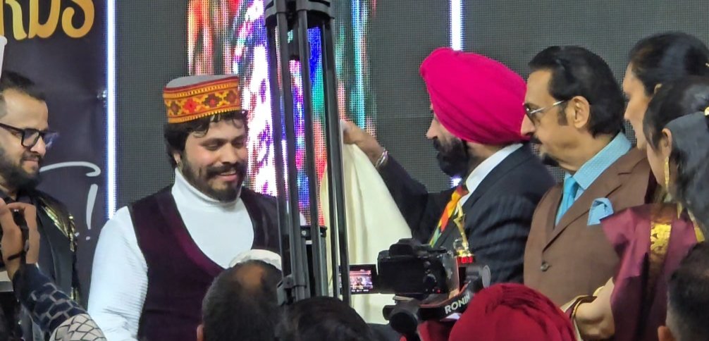 ए सी भारद्वाज को आशा किरण संस्था द्वारा हिमालयन श्री अवार्ड
