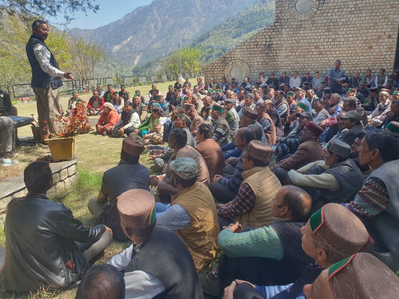 एचपीएसईबी पेंशनर्स एसोसिएशन ने सरकार को चेताया
