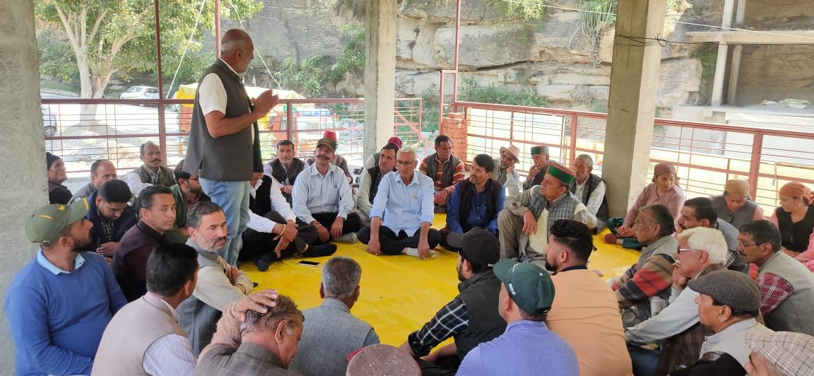 निरथ में हुई लुहरी परियोजना प्रभावित पंचायतों की बैठक