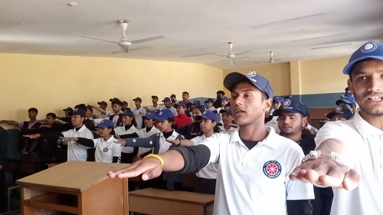 रैली, चित्रकला व हस्ताक्षर अभियान से लोगों को मतदान के लिए किया जागरूक