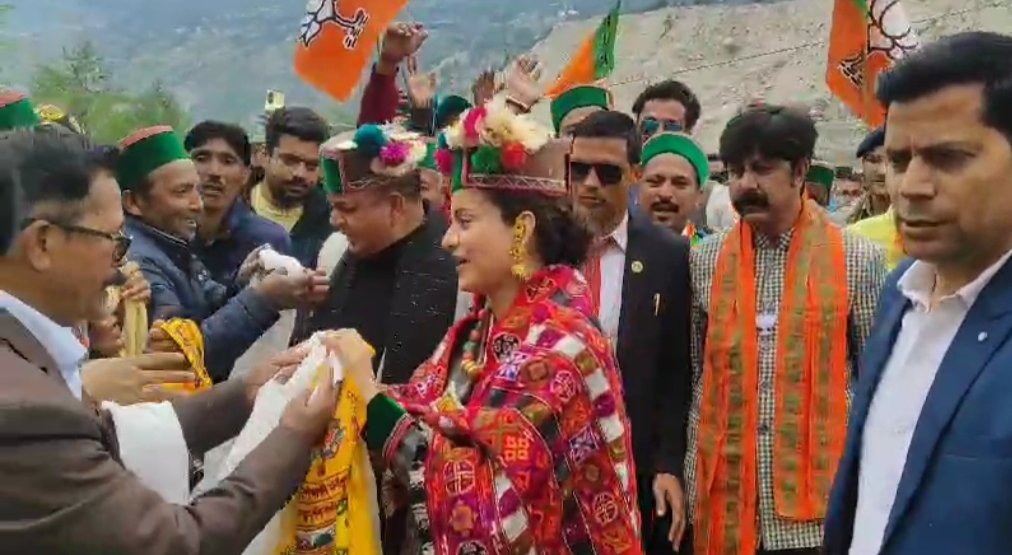 गरीब और शहजादो में फर्क समझे: कंगना