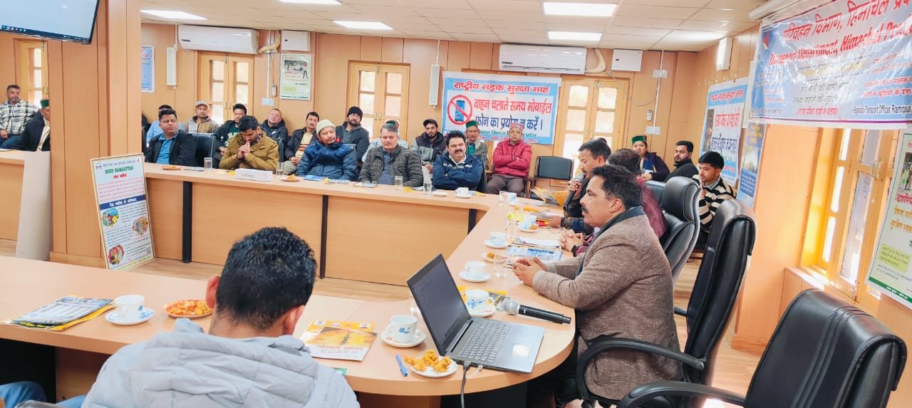 सड़क सुरक्षा माह के तहत  उपमण्डलाधिकारी कार्यालय भाबा नगर में कार्यशाला