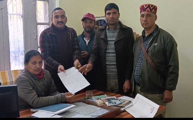 आनी की दूरदराज पंचायत टकरासी के कई गांव सड़क सुविधा से वंचित