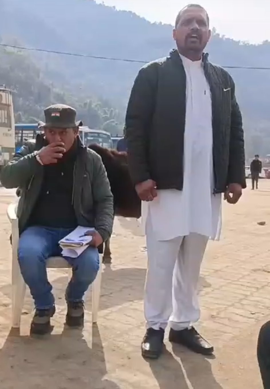 एचआरटीसी से बर्खास्त चालक रविंद्र सिंह ने अधिकारियों पर लगाया रिश्वतखोरी का आरोप