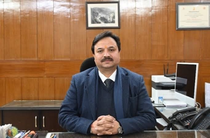 चिल्ड्रन ऑफ द स्टेट के भावी माता पिता को करवाया दत्तक ग्रहण