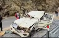 किन्नौर में पहाड़ से गिरते पत्थरों ने बोलेरो को बनाया निशाना, डॉक्टर सहित तीन लोग बाल-बाल बचे
