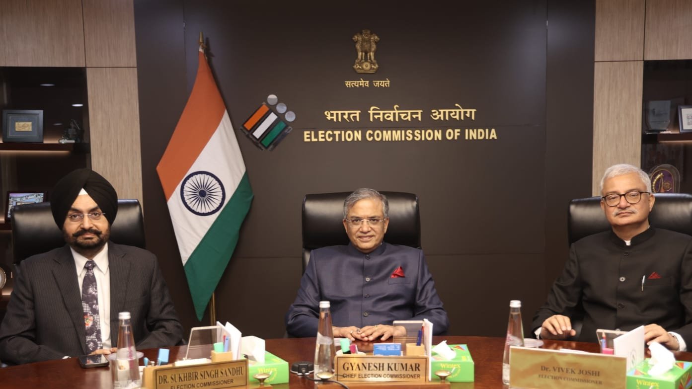 भारत निर्वाचन आयोग की तीन नई पहलें: मतदाता सूची होगी और अधिक सटीक, बीएलओ होंगे पहचान योग्य