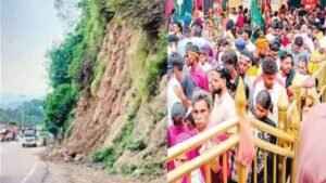 Himachal:शक्तिपीठों में सुरक्षा पर सवाल, पहाड़ियों से गिर रहे पत्थर, भगदड़ रोकने के प्रबंध नहीं – Security Concerns At Shaktipeeths: Rocks Falling From Hills, No Measures To Prevent Stampedes.