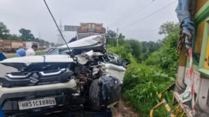 Himachal Accident:सुंदरनगर में फोरलेन पर दर्दनाक हादसा, खड़े ट्रकों से टकराई कार; हरियाणा के युवक की मौत – Sundernagar Alsu Chowk Four Lane Car Accident Haryana Youth Death