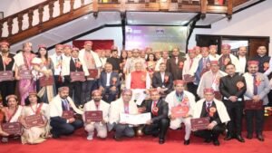 हिमाचल:शिक्षा के सितारों को सलाम, 32 शिक्षकों को मिला राज्य स्तरीय पुरस्कार, जानें उपलब्धियां – Himachal: Saluting The Stars Of Education; 32 Teachers To Receive Awards Today, Read About Their Achievements.
