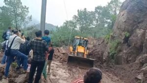हिमाचल में बारिश का कहर:110 सड़कें बंद, 198 ट्रांसफार्मर ठप; 56 पेयजल योजनाएं भी प्रभावित – Himachal Rain 110 Roads Blocked 198 Transformers 56 Water Schemes