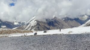 हिमाचल माैसम:रोहतांग में बर्फबारी; कुल्लू-चंबा में ओलावृष्टि, शिमला में बारिश, जानें कितने दिन बरसेंगे बादल – Himachal Weather: Snowfall In Rohtang; Heavy Hailstorms In Kullu And Chamba; Rain In Shimla, Know Imd Forecast
